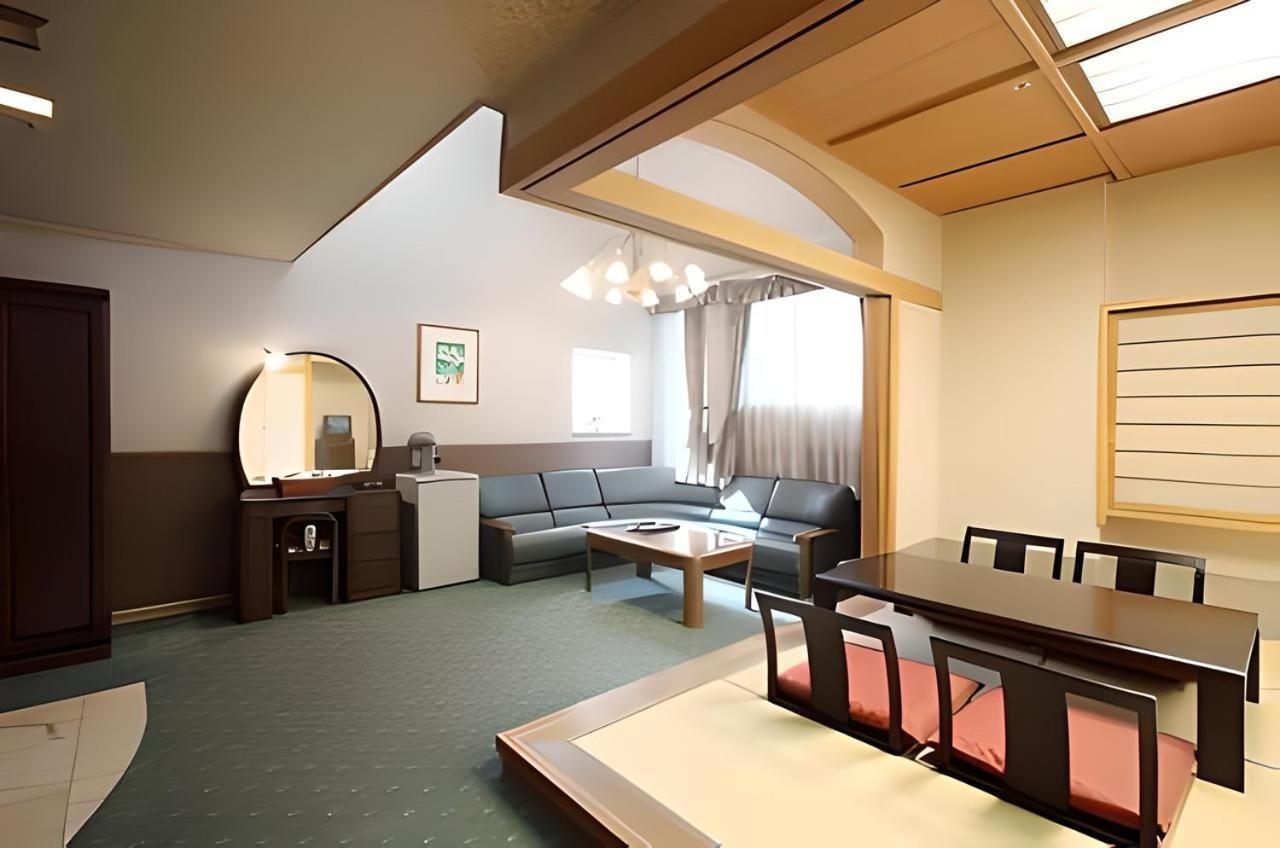 New Sunpia Tsuruga Hotell Eksteriør bilde